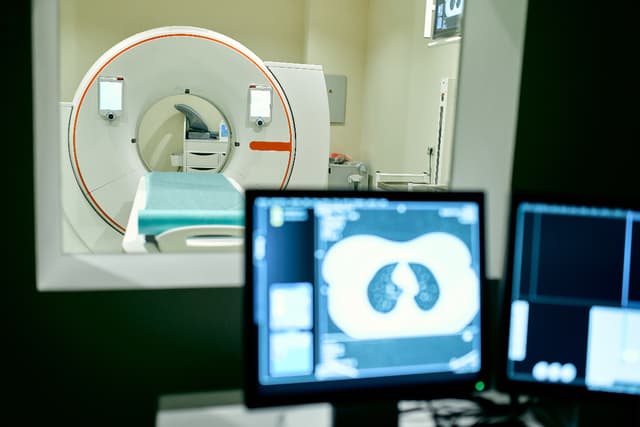 https://hospitalimage.s3.ap-south-1.amazonaws.com/providers/32/images/32.jpeg